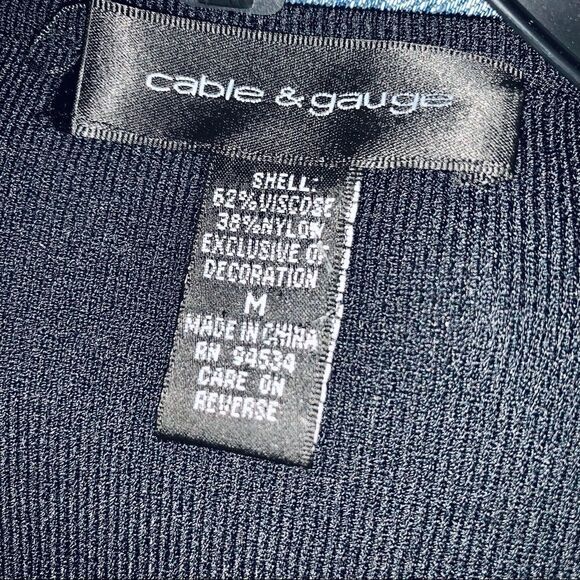 Cable & Gauge Black Embroidered Embellished Knit Sweater Top Size Medium - Picture 8 of 8